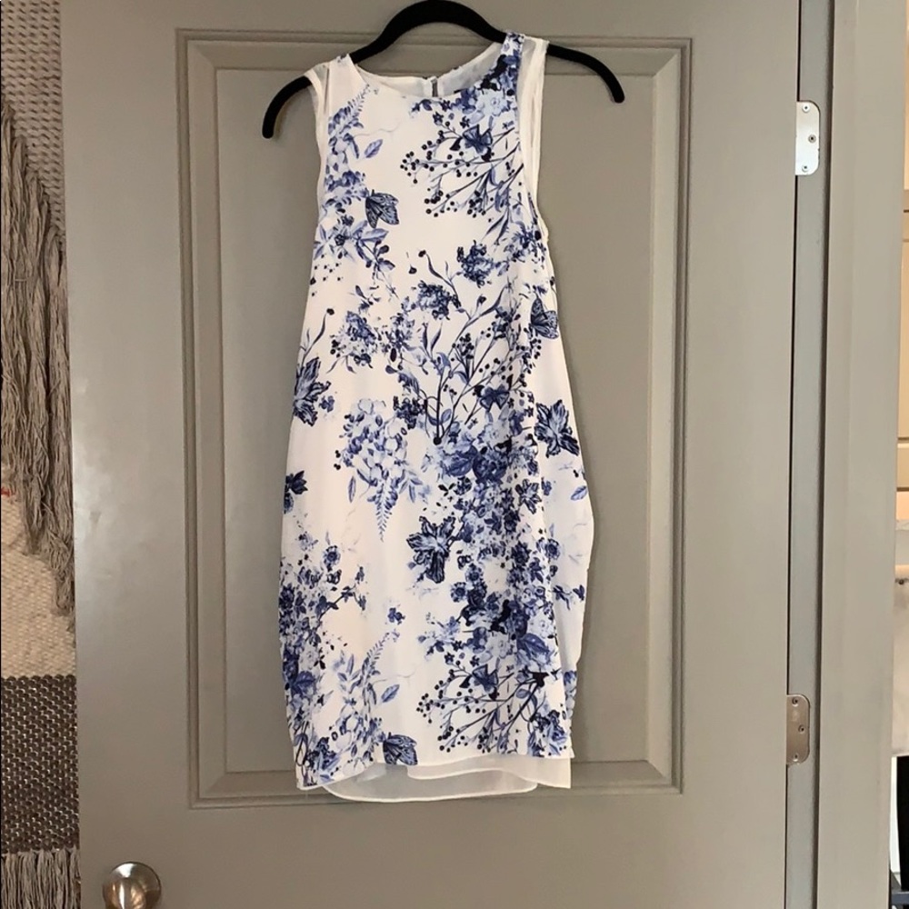 Mini dress